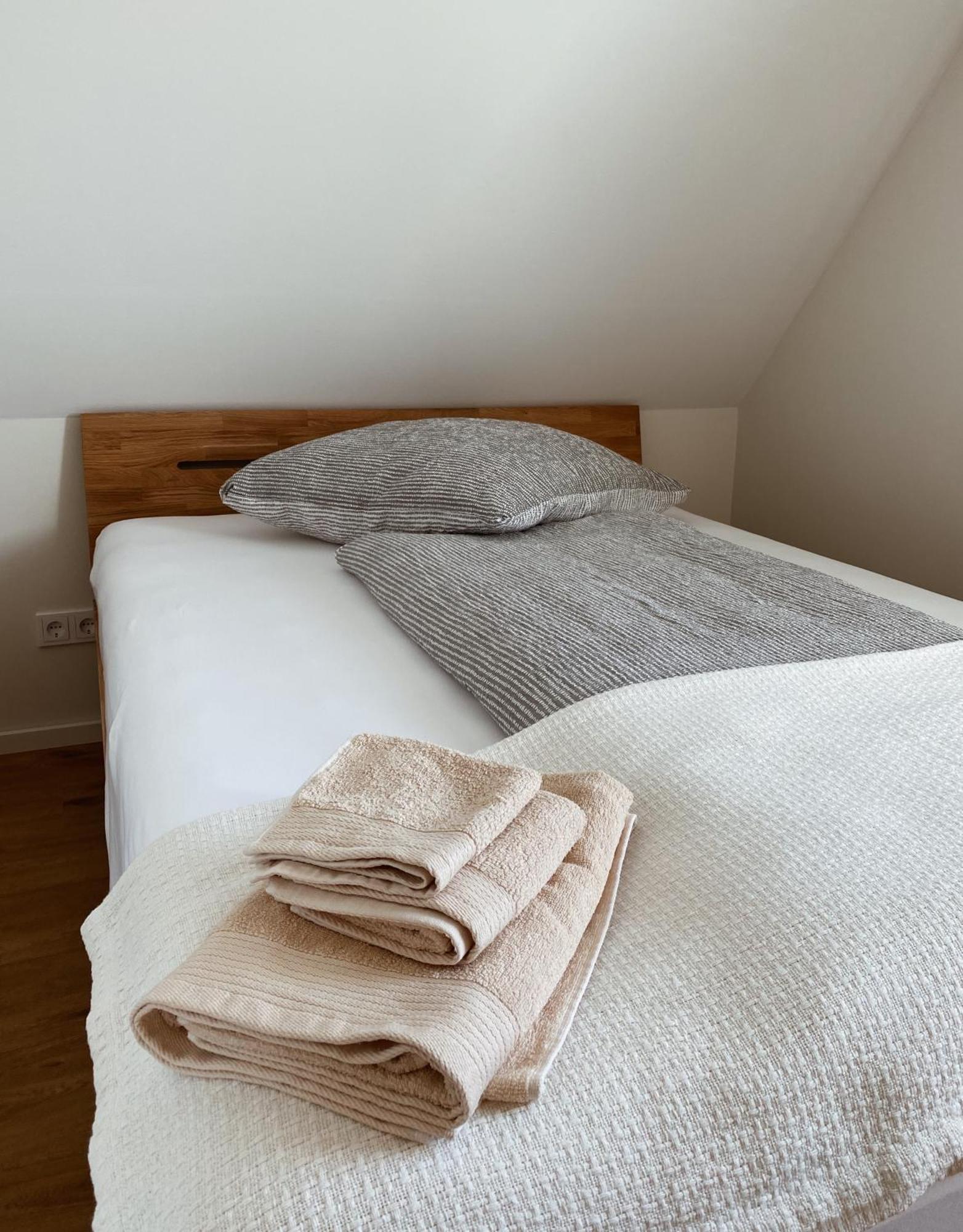Neu Ferienwohnung Am Kloster, Laendliche Idylle Mit Der Ganzen Familie Leinefelde-Worbis Esterno foto
